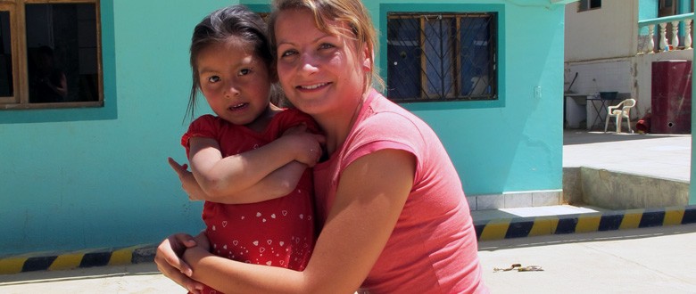 Expat Karolina over haar leven en werk in Cambodja in het tijdschrift 'Vlamingen in de Wereld'