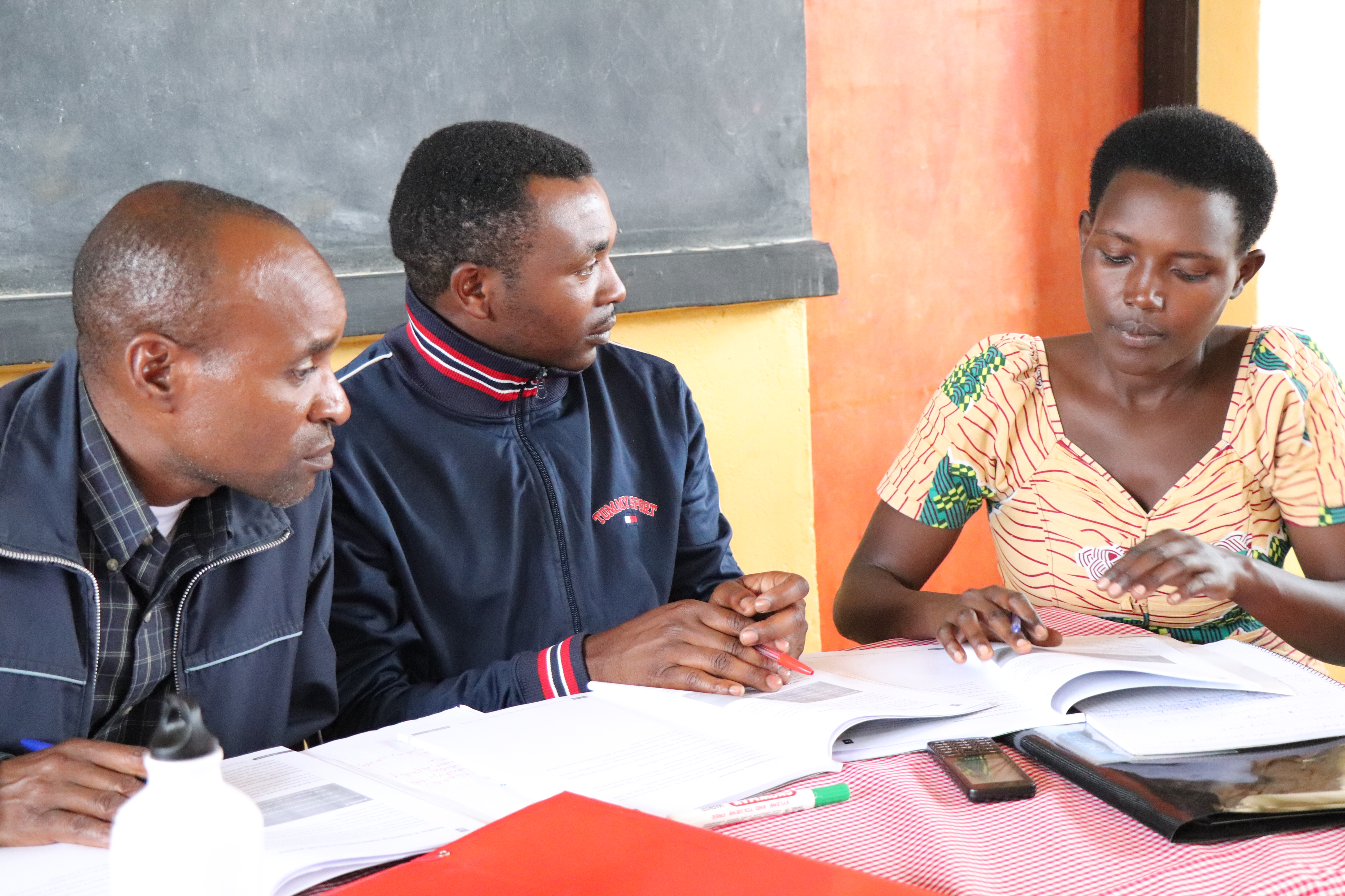 Supporting Education Actors for Continuous Learning | VVOB